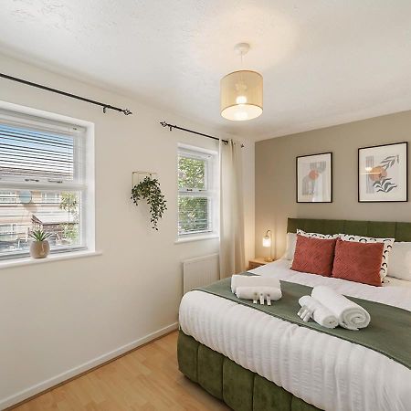 East London House Near Tube With Parking Villa Екстериор снимка