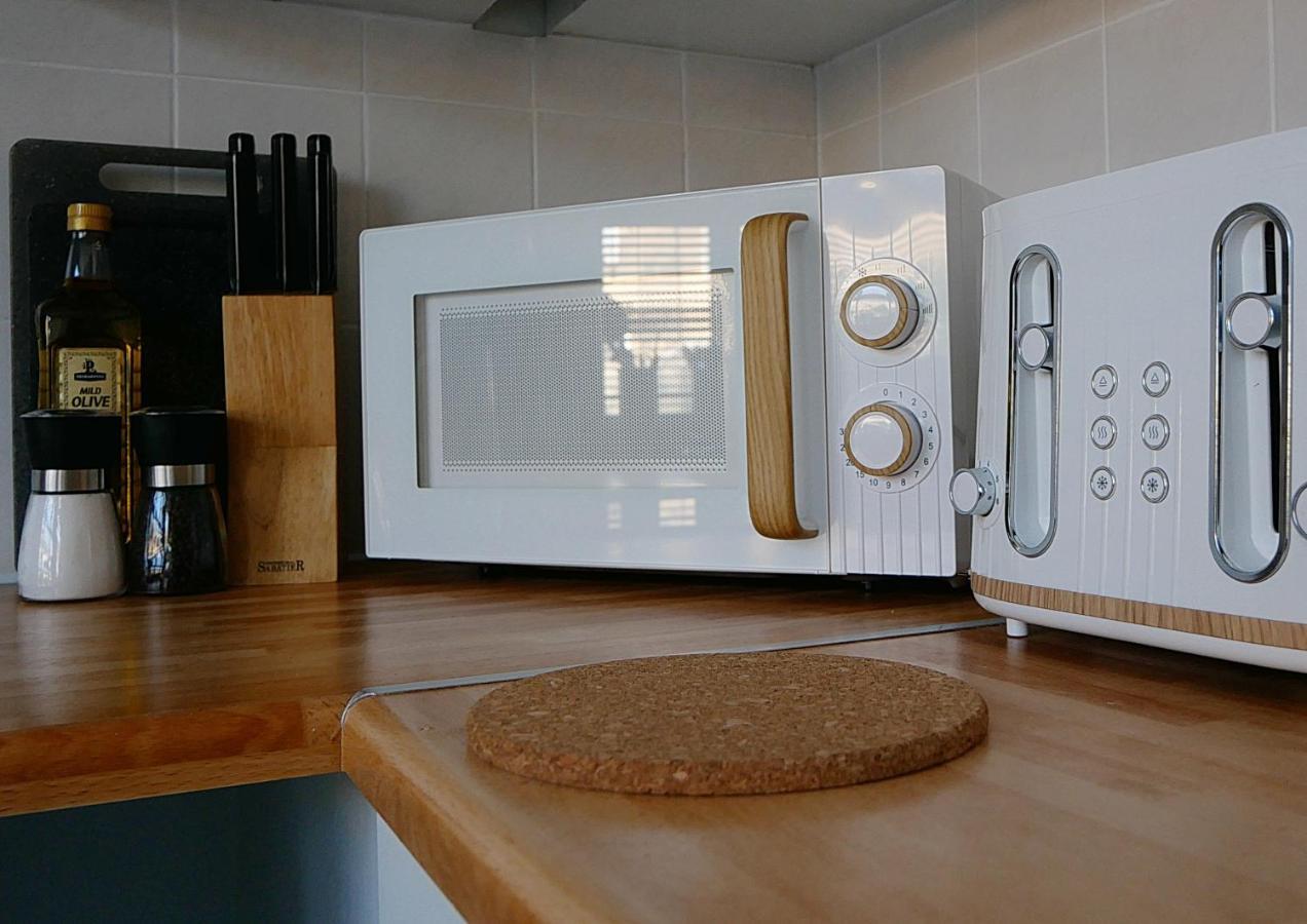East London House Near Tube With Parking Villa Екстериор снимка