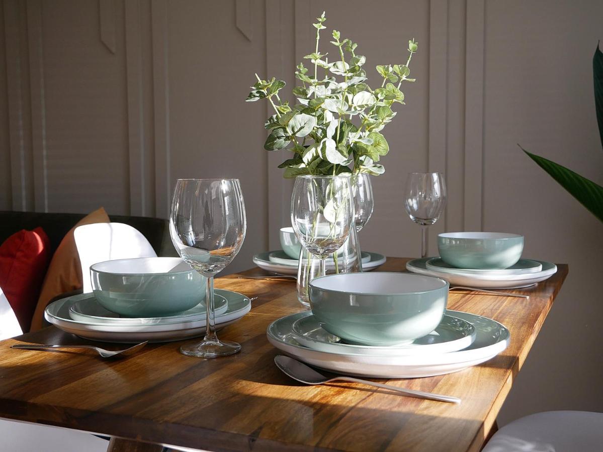 East London House Near Tube With Parking Villa Екстериор снимка