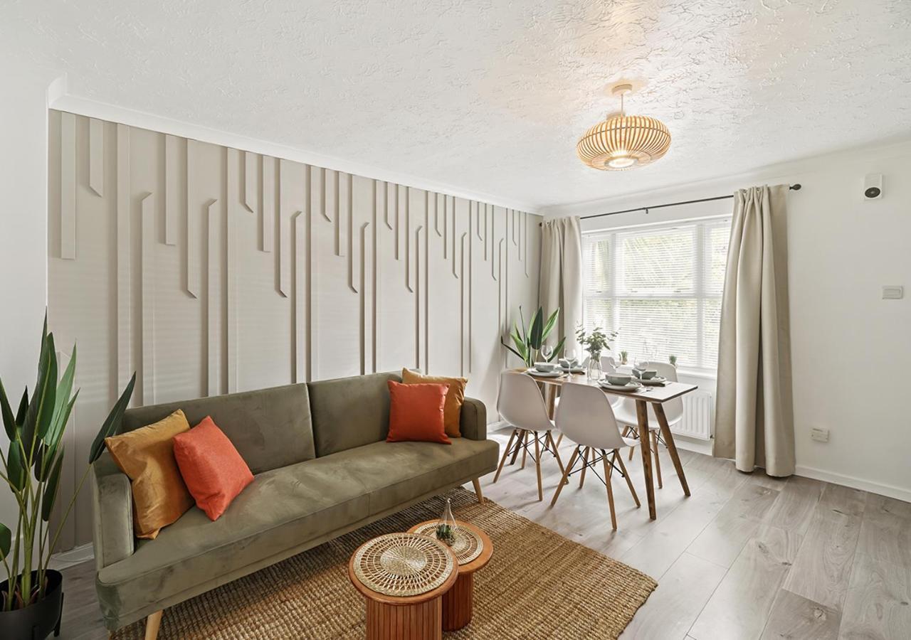 East London House Near Tube With Parking Villa Екстериор снимка