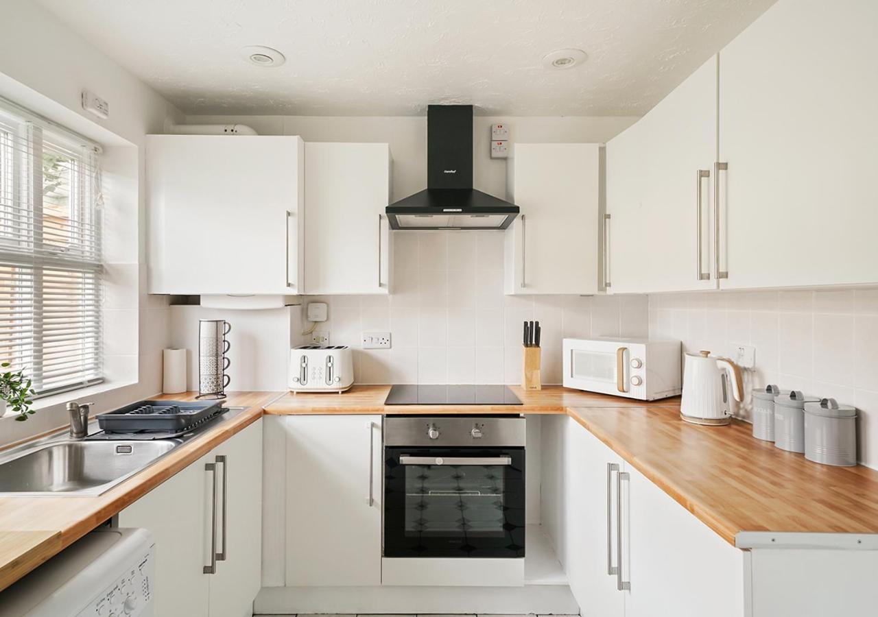 East London House Near Tube With Parking Villa Екстериор снимка