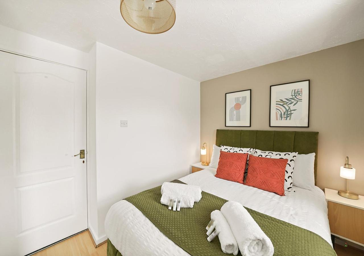 East London House Near Tube With Parking Villa Екстериор снимка