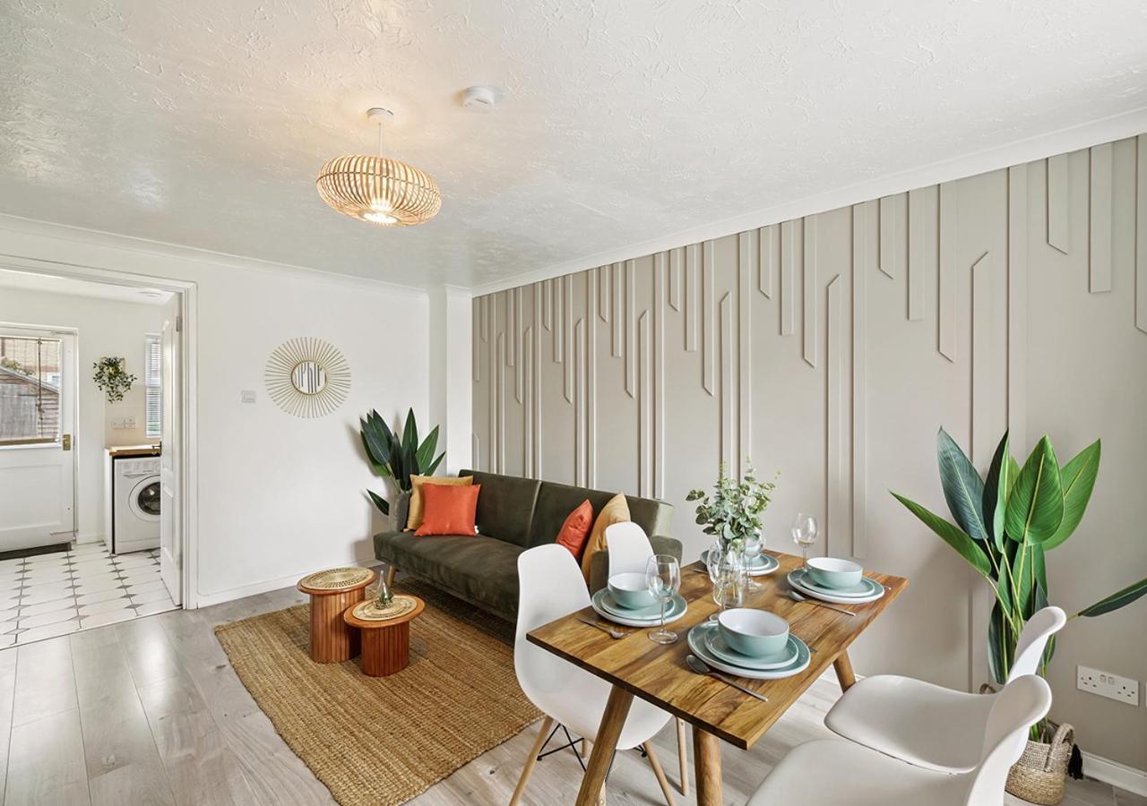 East London House Near Tube With Parking Villa Екстериор снимка